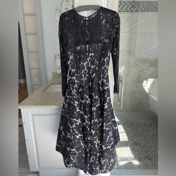 Issue New York Lace Midi Dress Black/White - Picture 10 of 13